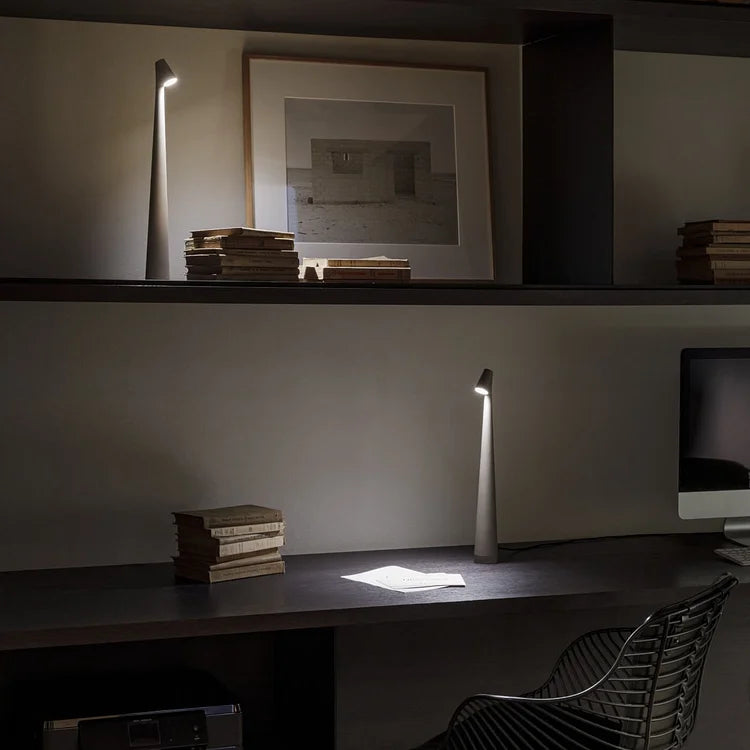 AuraLite - Moderne wiederaufladbare LED Tischlampe mit Berührungssensor für einfache Steuerung