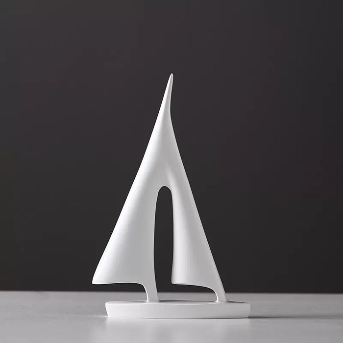 SailWhisper – Segelboot Skulptur für elegantes und modernes dekoratives Ausstellungsstück