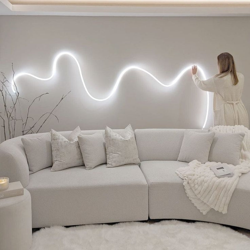 BrightAura – WLAN gesteuerte LED Lichtstreifen für Wohndekor und Ambientebeleuchtung