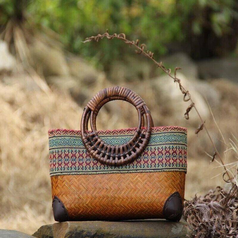 Alyssa – Handgefertigte Handtasche mit lebendigen Musterdetails und Reißverschlussfach