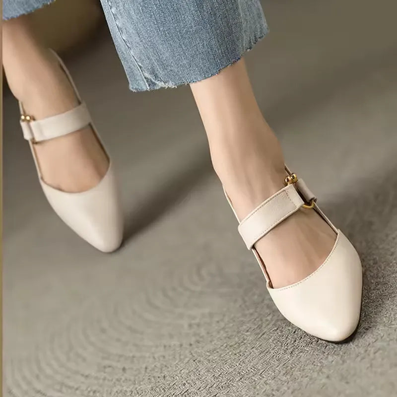 Silvana – Bequeme Schuhe mit spitzer Spitze Absatz Schnallen und rutschfester