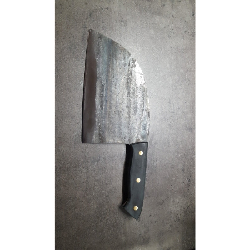 SteelForge – Handgefertigtes Kochmesser mit gebogener Klinge und geschmiedetem Finish