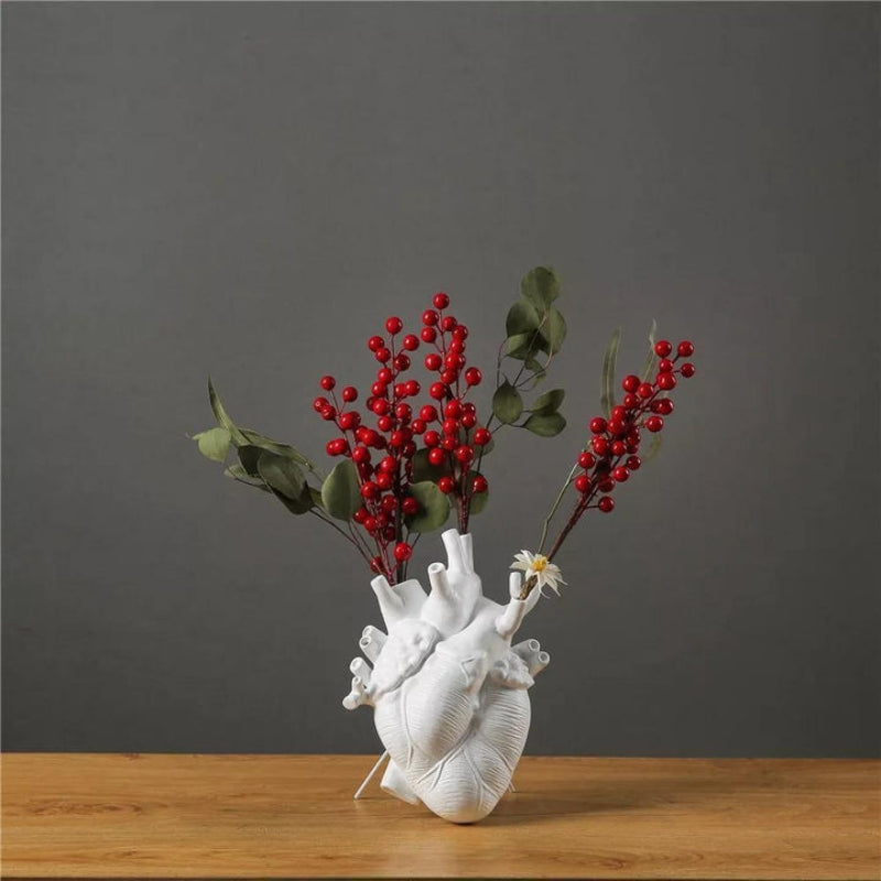 VeraForm – Herzförmige Vase mit skulpturalem Entwerfen für moderne Wohnakzente