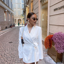 Julia - Zweiteiliger Satz mit Gürtelblazer und weiten Hosenbeinen