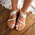 Sophie – Weiße Sandalen mit Spitze und floralen Akzenten für Hochzeiten und Sommerveranstaltungen
