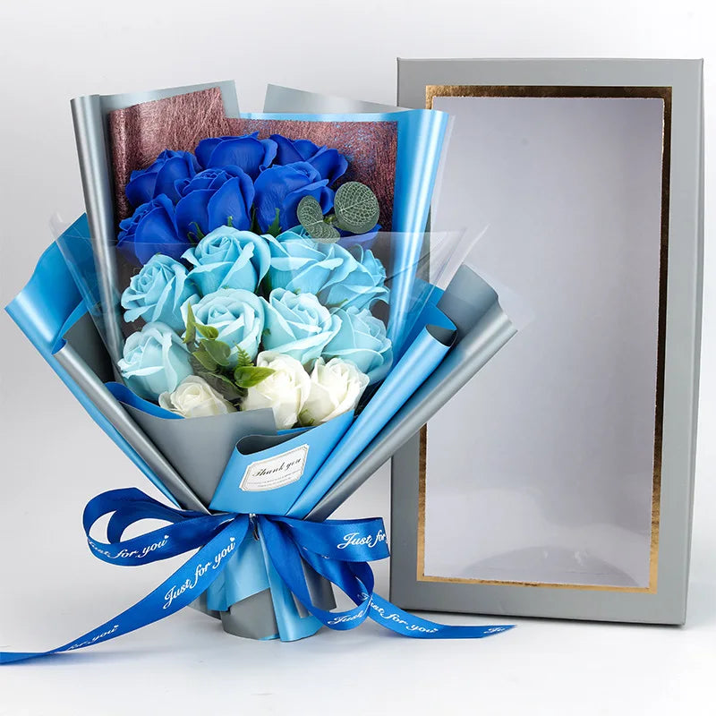 FloraBloom – Seifenblumenstrauß mit duftenden realistischen Rosen