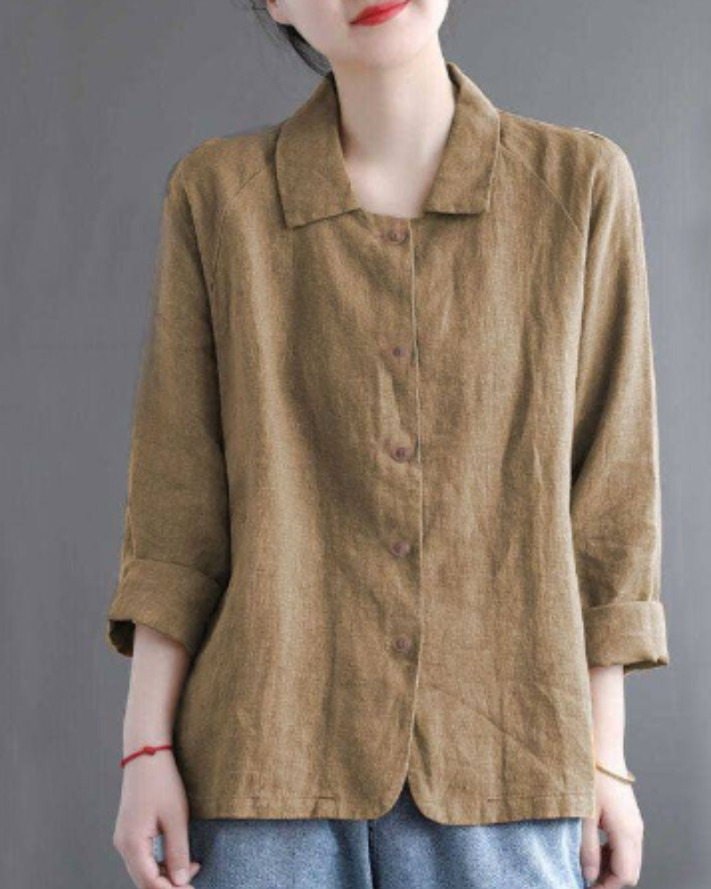 Emily – Langärmlige Bluse mit Umlegekragen und Knöpfen