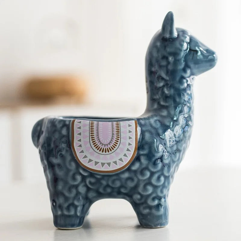AlpacaGlow – Einzigartiger Alpaka Blumentopf für verspielte Raumdekoration