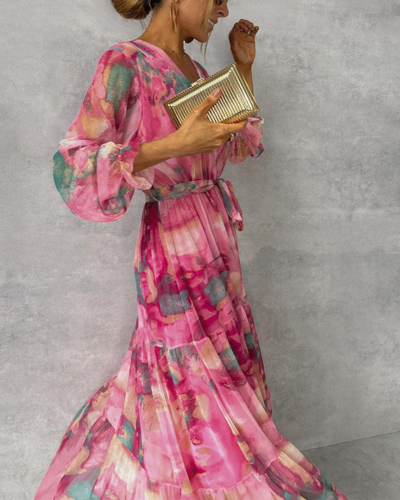 Emilia – Stilvolles Wickelkleid mit Blumenmuster V Ausschnitt und langen Ärmeln