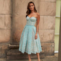 Sophia – Elegant geschnittenes ärmelloses Midikleid mit stylischem Look