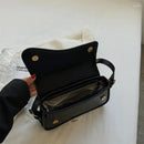 Amara - Elegant Pureline Schulter Geldbörse