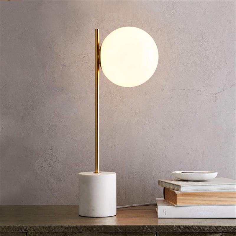 GlowSphere – Moderne Tischleuchte mit Marmorsockel für einzigartige Dekorationen