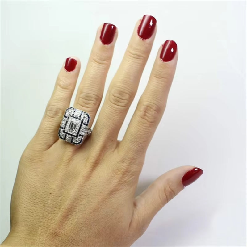 Selina – Glänzende kräftiger Ring mit breitem Band und elegantem Entwerfen