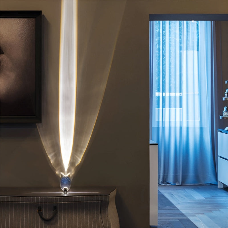GlowLuxe – Magische Lichtshow Tischlampe mit faszinierendem Entwerfen