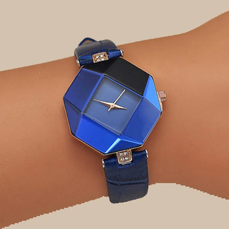 Emma – Lässige Uhr mit verstellbaren Armbändern und lebendigem Zifferblattdesign