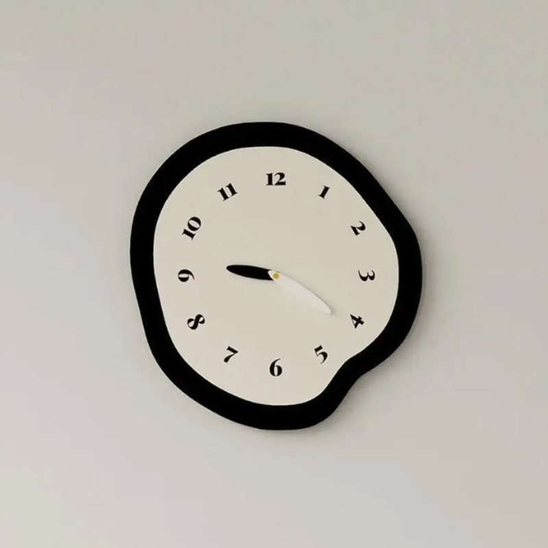 CalmTick – Moderne geräuschlose Wanduhr mit künstlerischer Form für einzigartiges Dekor