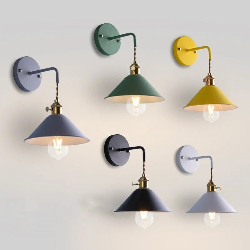 RetroLume – Retro-Wandleuchte mit anpassbarer Beleuchtung und klassischem Stil