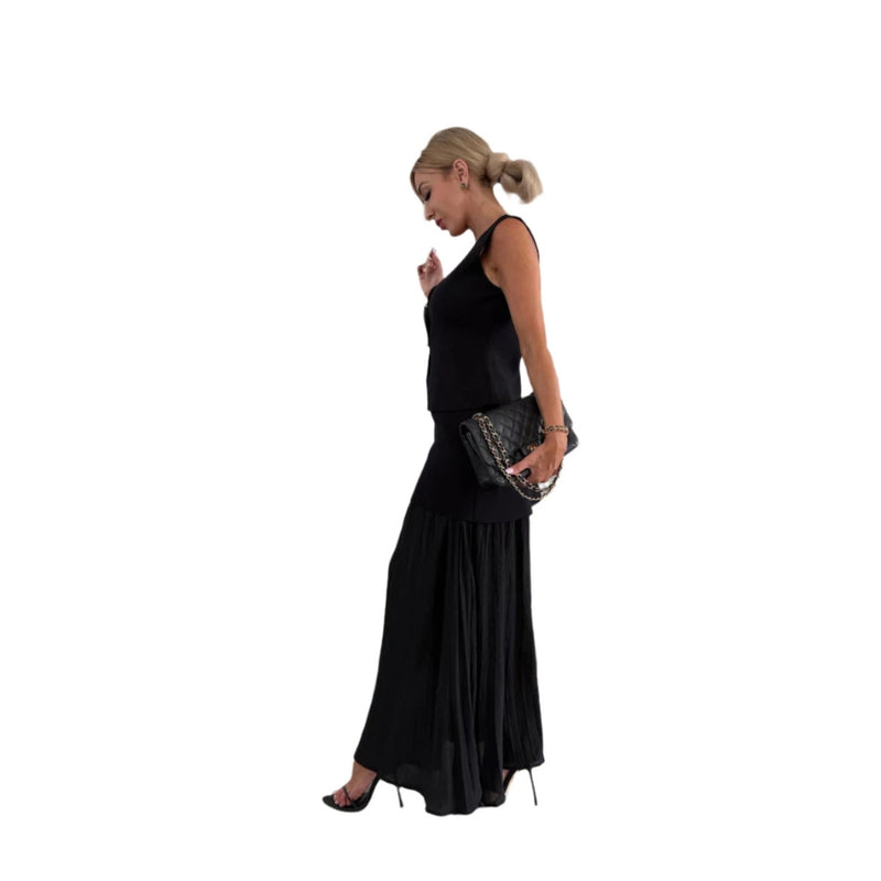 Clara - Elegantes zweiteiliges Set mit tailliertem Oberteil und fließendem Rock für einen modernen Look