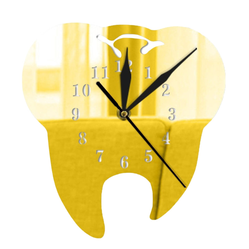 MechLite – Moderne Wanduhr mit reflektierendem Oberflächendesign