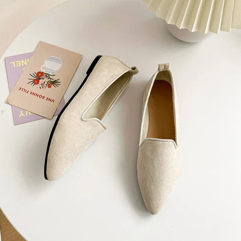 Alina - Elegante spitz zulaufende flache Schuhe mit rutschfester Sohle