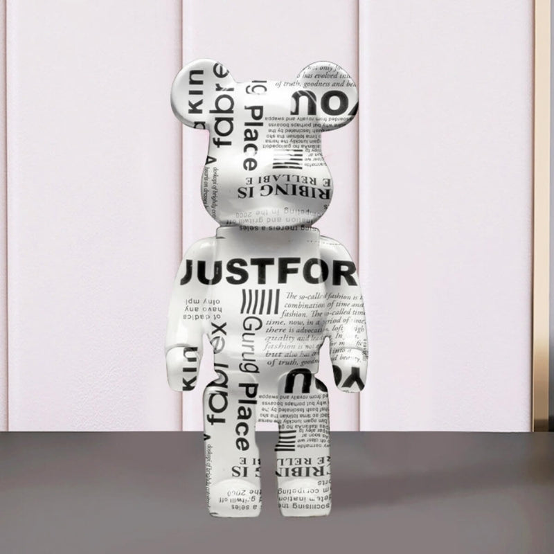 ArtBeast – Kühne künstlerische Bärenfigur für moderne Raumdekoration