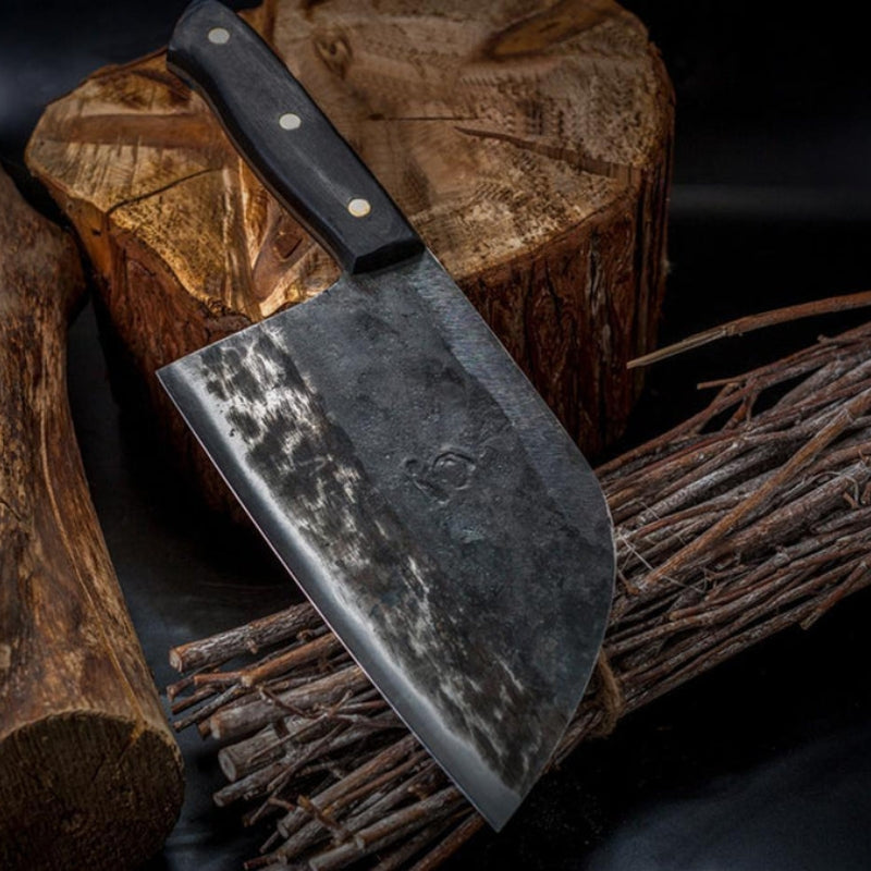 SteelForge – Handgefertigtes Kochmesser mit gebogener Klinge und geschmiedetem Finish