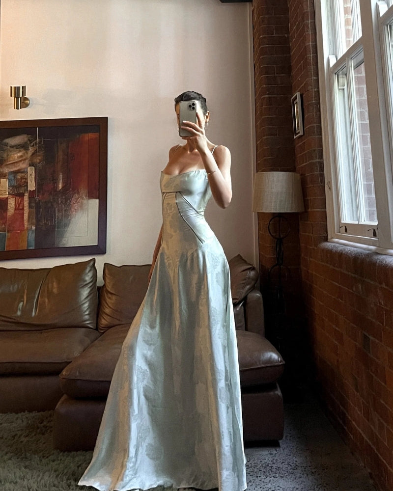 Isabel – Stylisches ärmelloses Kleid mit Blumendruck und Spaghettiträgern