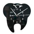 MechLite – Moderne Wanduhr mit reflektierendem Oberflächendesign