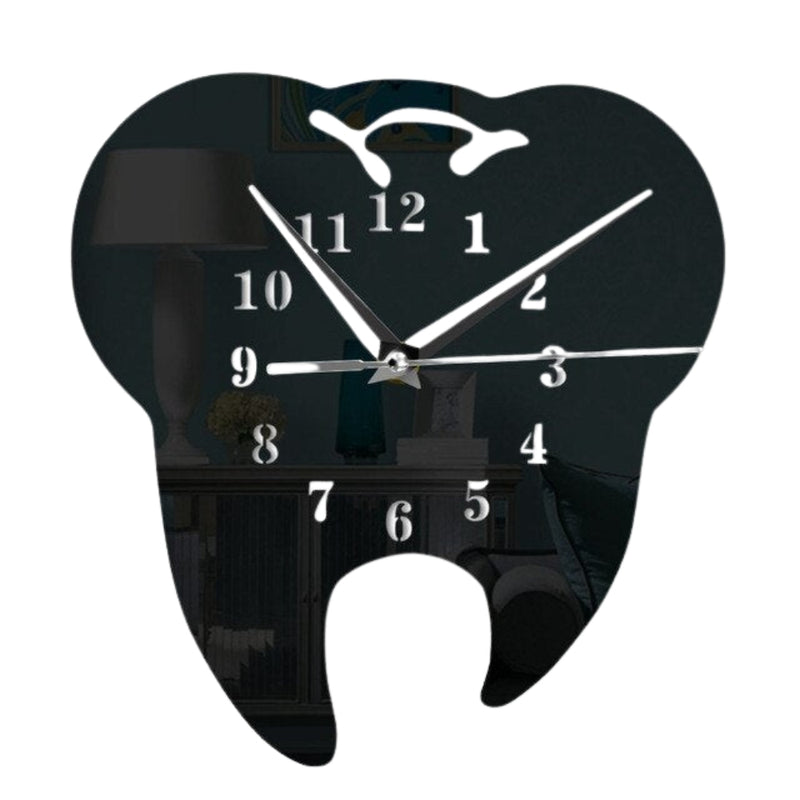 MechLite – Moderne Wanduhr mit reflektierendem Oberflächendesign