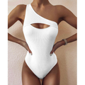 Raya – Eleganter Badeanzug mit Cut-Out vorne und hohem Beinausschnitt