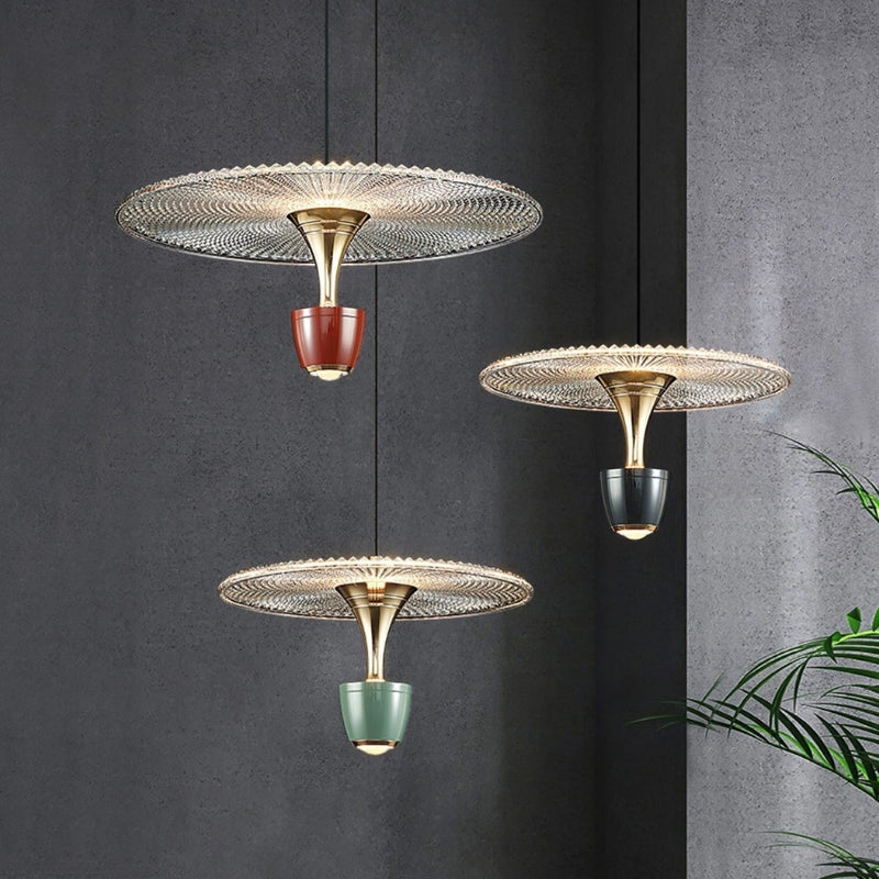 AuraDrop – Pendelleuchte mit elegantem Hängedesign und raffinierten Details