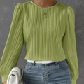 Tabea – Elegante Plisseebluse mit langen Ärmeln und Rundhalsausschnitt