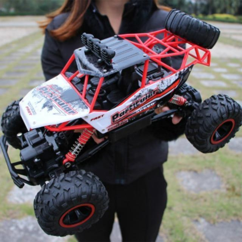 BeastTrek – Robuster RC Monster Truck mit 4x4 Antrieb und High-Speed Steuerung