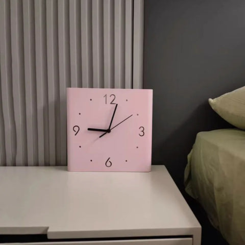 ClockForm - Doppelseitige quadratische Wanduhr für moderne Dekoration