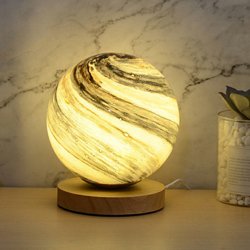 LunarBeam – Mini Tischlampe mit tragbarem Sockel für gemütliche Beleuchtung