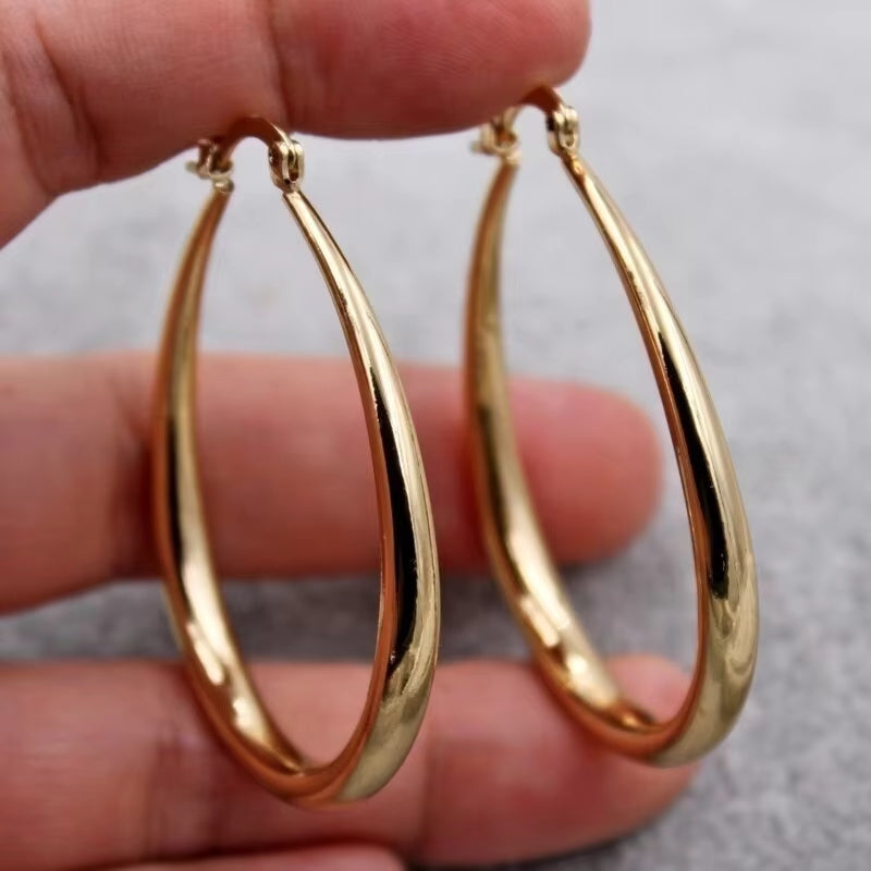 Annalena – Stilvolle ovale Creolen mit sicherem Verschluss und auffälligem Look