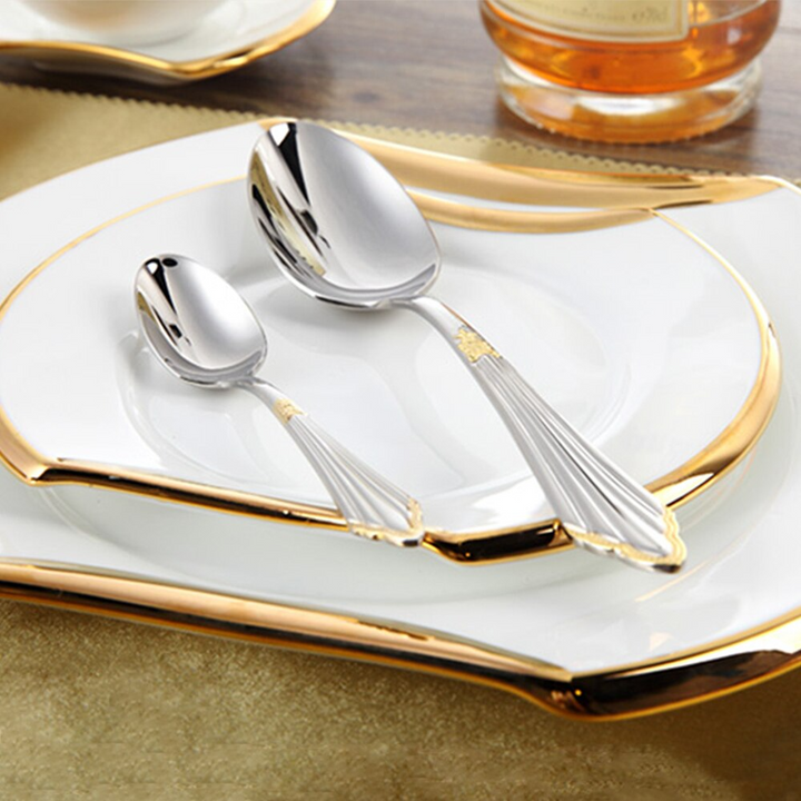 TableLuxe – Elegantes handgefertigtes Besteckset mit poliertem Finish