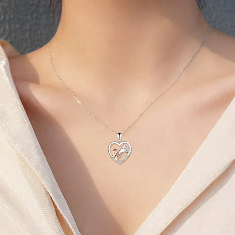 Amelie – Elegante Anhängerkette mit Pferdekopf Entwerfen