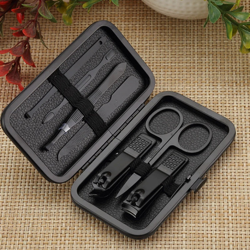 NailEase – 5 Teiliges Nagelpflegeset mit Etui für die präzise Nagelpflege
