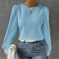 Tabea – Elegante Plisseebluse mit langen Ärmeln und Rundhalsausschnitt