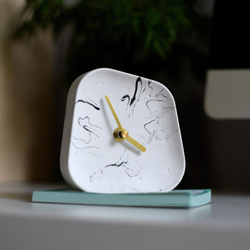 TimeCraft – Einzigartige Tischuhr für moderne Innenräume und Heimdekoration