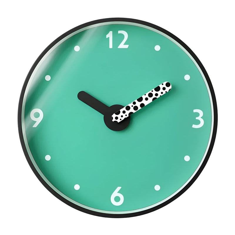 ClariTime – Lautlose Wanduhr mit LED Anzeige und modernem Entwerfen