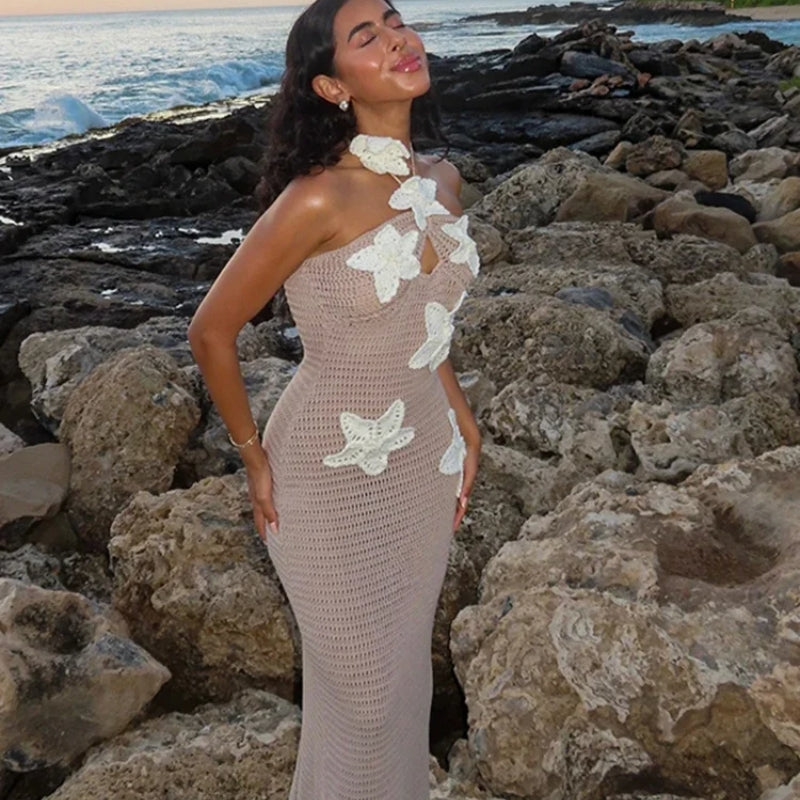 Miriam – Stilvolles rückenfreies langes Blumenkleid mit Neckholder und schmaler Passform