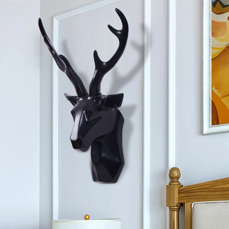 Regal Deer – Dekorative Wandskulptur mit Hirschkopf und realistischen Details