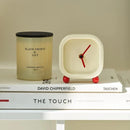 TimeForm – Minimalistischer quadratischer Tischwecker mit modernen stillen Motiven