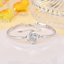 Amara – Stilvolles Armband mit verstellbarer Passform und symbolischem Stil