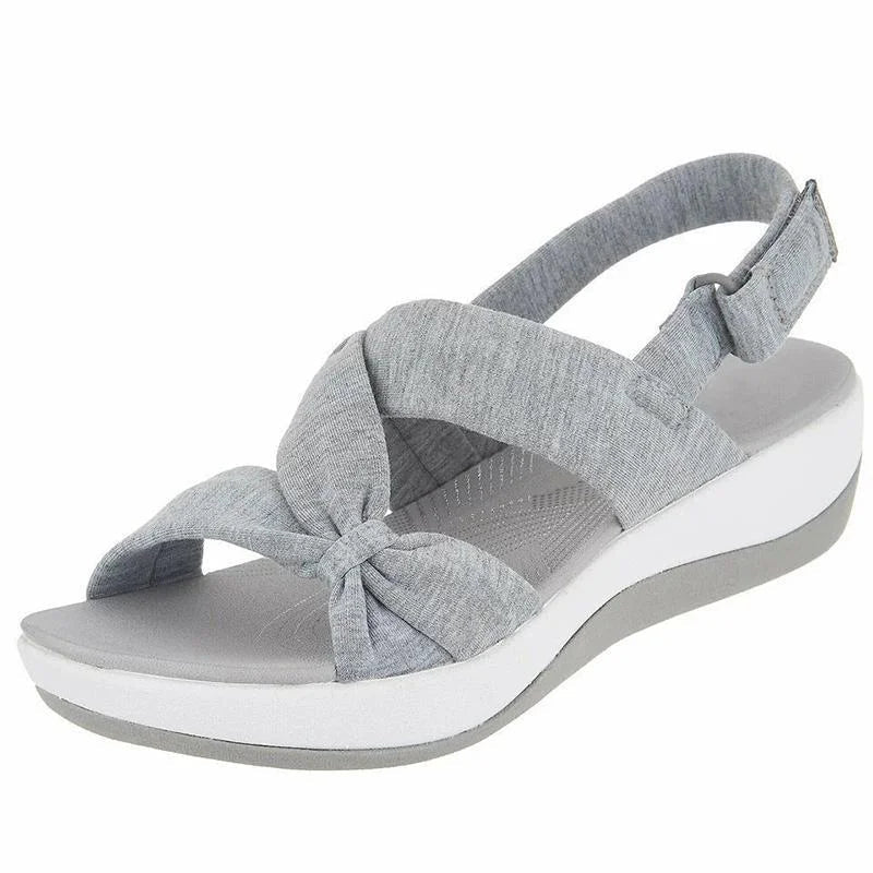 Anneliese – Bequeme Schuhe mit verstellbarer Knöchelschnalle und dicker rutschfester Sohle