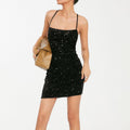 Clarissa – Stylisches ärmelloses Minikleid mit Spaghettiträgern und schmaler Passform