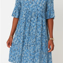 Angelika – Lässiges florales Midikleid mit V Ausschnitt und kurzen Ärmeln