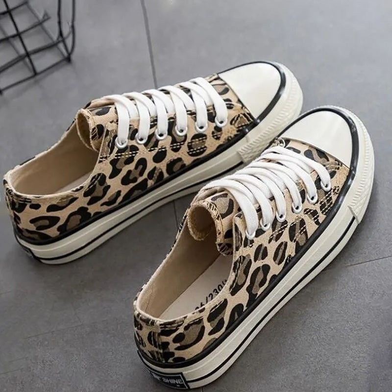 Carla - Flache Turnschuhe mit Leopardenmuster gepolstertem Komfort und rutschfester Sohle